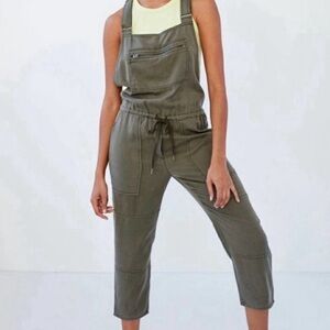 Aritzia green overalls
